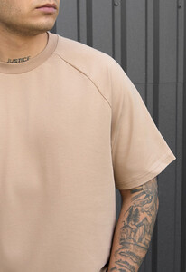 Фото - Универсальная футболка в бежевом цвете Staff beige - Men box
