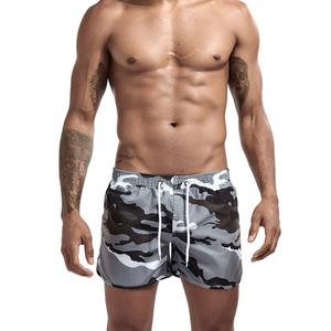 Фото - Камуфляжные мужские шорты от бренда UXH серого цвета - Men box