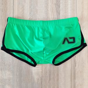Фото - Модні чоловічі короткі шорти Beach Sport салатового кольору - Men box