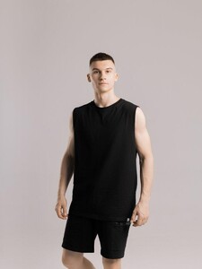 Фото - Однотонна чоловіча майка Pobedov Core чорного кольору - Men box