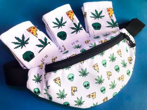 Фото - Белая бананка "Alien pizza weed" от Sunny Focks - Men box