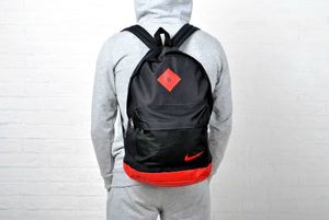Фото - Городской рюкзак черного цвета с красным дном - Men box