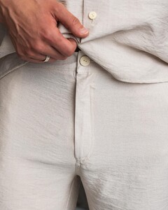 Фото - Літні шорти бежевого кольору Aero від бренду Intruder - Men box