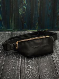 Фото - Бананка унисекс черного цвета с тисненым логотипом - Men box