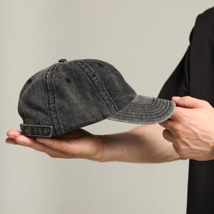 Фото - Джинсова кепка для хлопців Pobedov Jeans чорного кольору - Men box