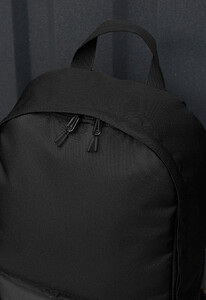 Фото - Однотонный городской рюкзак Staff 15L black - Men box