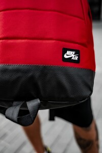 Фото - Вместительный рюкзак "Матрас" красного цвета с черным дном - Men box