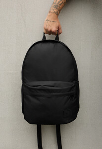 Фото - Однотонний рюкзак для чоловіків Staff 18L black - Men box