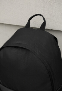 Фото - Однотонний рюкзак для чоловіків Staff 18L black - Men box