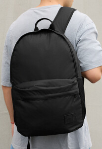 Фото - Однотонний рюкзак для чоловіків Staff 18L black - Men box
