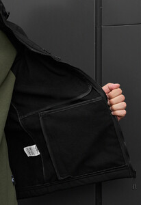 Фото - Базовая черная куртка soft shell Staff re black - Men box