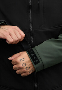 Фото - Двоколірна куртка для хлопців Staff soft shell cu black & khaki - Men box