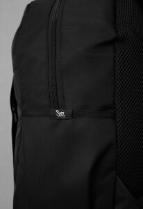 Фото - Универсальный черный рюкзак Staff 17L black - Men box