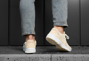 Фото - Мужские кроссовки бежевого цвета Staff all beige - Men box