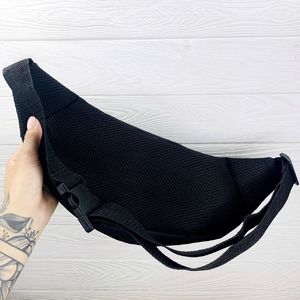 Фото - Спортивная бананка из материала Oxford. Цвет: черный - Men box
