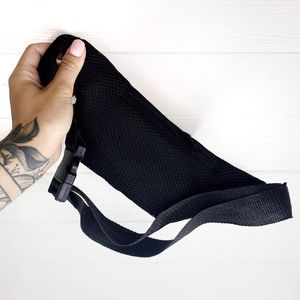 Фото - Бананка из прочного материала белого цвета Likee - Men box