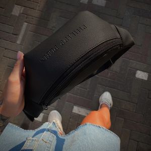 Фото - Молодежная бананка с тисненым логотипом. Цвет: черный - Men box