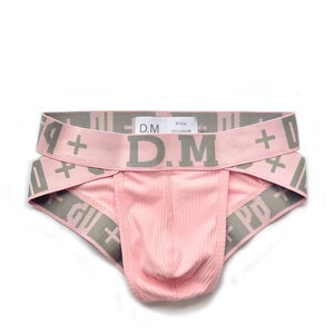 Фото - Мужские трусы брифы с вырезами от D.M. розового цвета - Men box