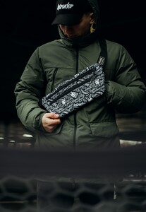 Фото - Молодіжна бананка Intruder чорно-біла Bunny - Men box