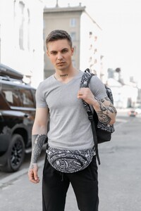 Фото - Бананка унисекс с двумя отделениями черно-белая Bunny - Men box