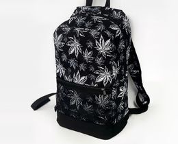 Фото - Міський рюкзак Intruder чорного кольору з білим листям - Men box