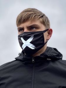 Фото - Многоразовая маска черного цвета с белым крестом - Men box