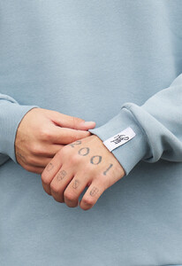 Фото - Свитшот голубого цвета Staff light blue basic fleece - Men box