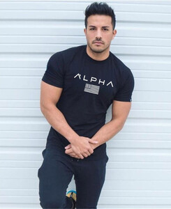 Фото - Футболка для спорту від бренду Alpha чорного кольору - Men box