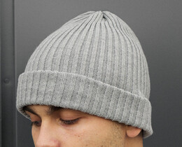 Мужская шапка Staff 10 long light gray - Men box Фото - Мужская шапка Staff 10 long light gray - Men box