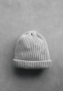 Фото - Чоловіча шапка Staff 10 long light gray - Men box