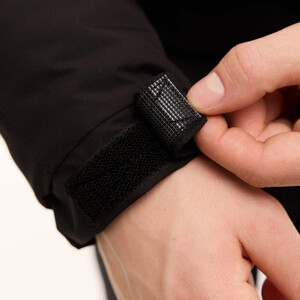 Фото - Универсальная черная куртка для мужчин Pobedov Pulse - Men box