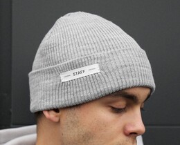 Фото - Светло-серая брендированная шапка Staff light gray original - Men box