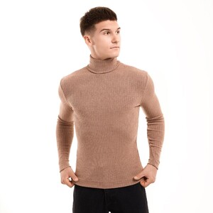 Фото - Гольф для чоловіків від Pobedov Prestige у кольорі мокко - Men box