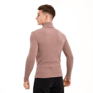 Фото - Гольф для чоловіків від Pobedov Prestige у кольорі мокко - Men box