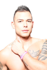 Фото - Браслет Pride Love от Andrew Christian розового цвета - Men box