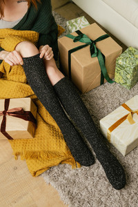 Фото - Женские носки до колен SOX черные с люрексовой ниткой - Men box
