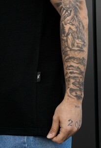 Фото - Мужская футболка с подкатами на рукавах Staff black - Men box