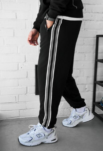 Фото - Мужские спортивные штаны с нашивками-лампасами Staff un black 2 lampas - Men box