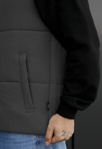 Фото - Чоловіча утеплена жилетка з водовідштовхувальними властивостями Staff kred gray - Men box