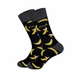 Фото - Длинные носки Friendly Socks черного цвета с бананами - Men box
