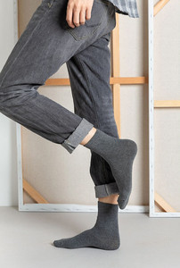 Фото - Однотонные носки от Friendly Socks темно-серого цвета - Men box