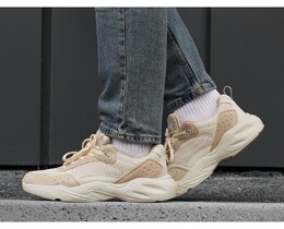 Фото - Чоловічі кросівки з міцною підошвою Staff beige - Men box