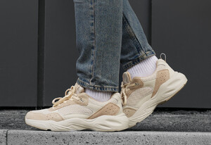 Фото - Чоловічі кросівки з міцною підошвою Staff beige - Men box