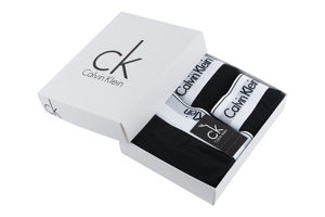 Фото - Комплект женского белья Calvin Klein тройка: топ + двое трусов черного цвета - Men box