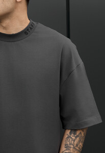 Фото - Мужская базовая футболка Staff logo neck dark gray oversize - Men box