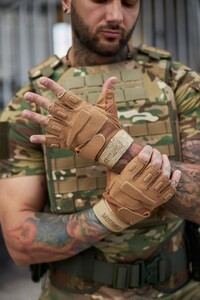 Фото - Перчатки тактические песочные Intruder со вставками для защиты - Men box