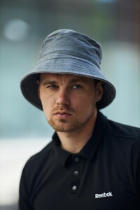 Фото - Однотонна універсальна сіра панама Intruder - Men box