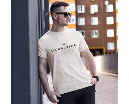 Фото - Патріотична футболка Pobedov Peremoga - I'M UKRAINIAN з чорною наклейкою - Men box