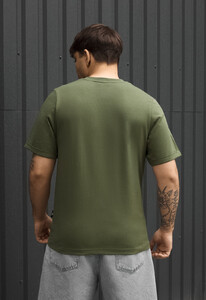 Фото - Мужская футболка Staff khaki logo с подкатами на рукавах - Men box