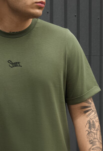 Фото - Мужская футболка Staff khaki logo с подкатами на рукавах - Men box